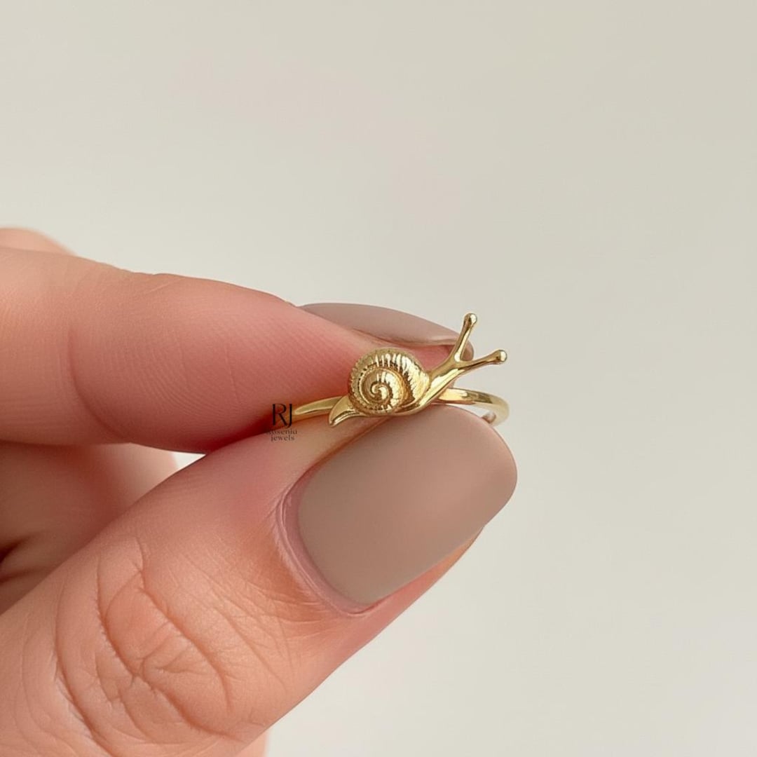 14K Solid Gold Snail Ring, Minimalist Insect Ring, Gift for Nature ...