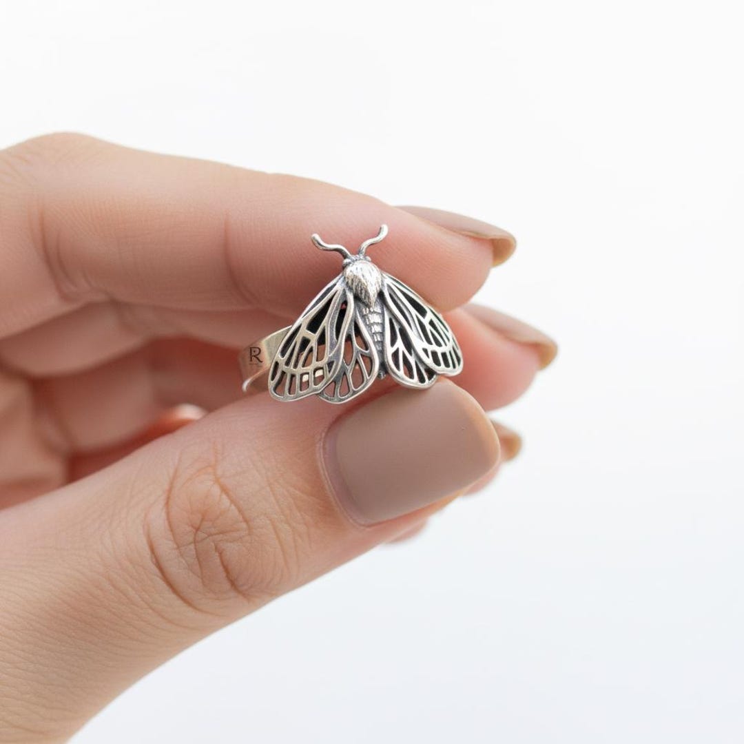 14K Gold Moth Ring, Minimalist Insect Ring, Gift for Nature Lover, Cute ...