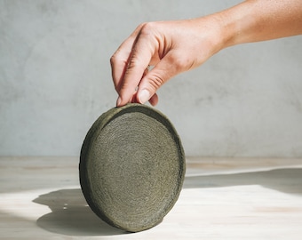 Medium Round Tray in Earthen Brown Concrete