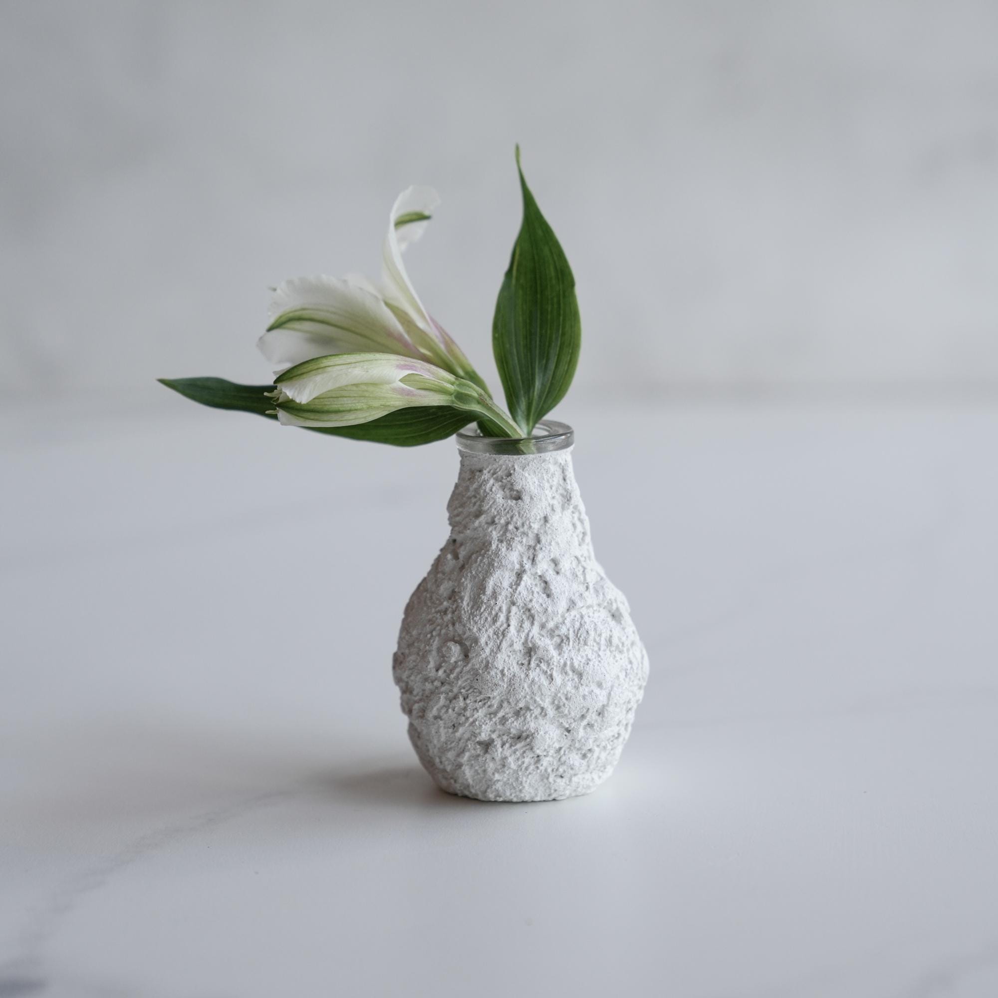Mini Bud Vase in Textured Alpine White Concrete