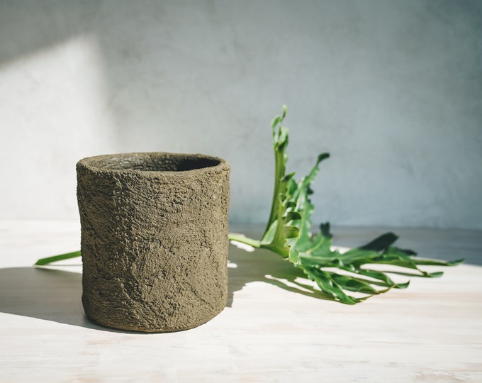 Cylinder Planter in Earthen Brown Concrete