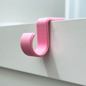 Shower Bag Hook Gift for College Bag Hanger Back to School Gift Backpack Hook Dorm Shower Hanger Keychain Bag Hook Life Hack Bag