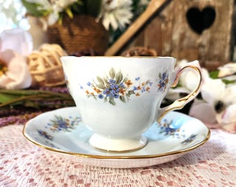 Vintage Colclough Bone China Teacup and Saucer – Pattern 8243, Made in England