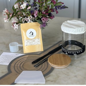 Sourdough Starter Kit: 900ml Glass Jar, Dehydrated Starter & Tools