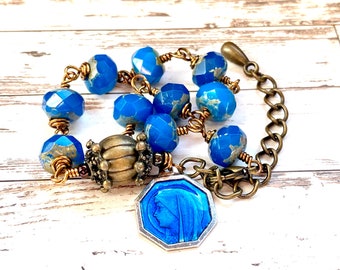 Single decade rosary bracelet with antique Our Lady of Lourdes enameled medal, blue rosary, catholic jewelry,  Rosenkranz-Atelier