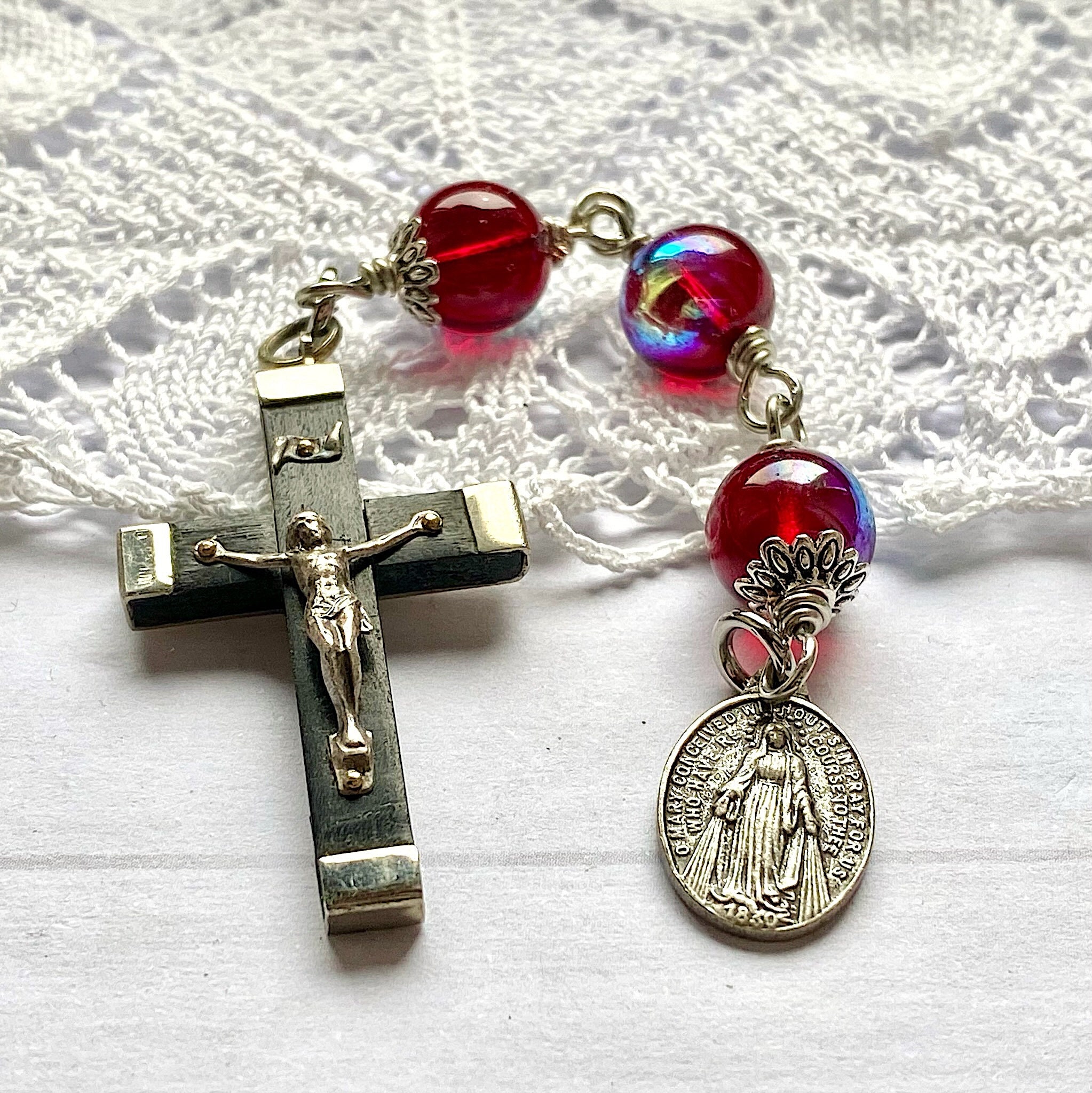 Three Hail Mary Chaplet, vintage miraculous medal and cross, catholic gift, 3 Ave novena prayer, devotional chaplet, Rosenkranz-Atelier