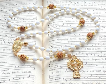 First communion white rosary, traditional catholic gold rosary beads, OL of Fatima, Celtic cross, Holy Land olive wood, Rosenkranz-Atelier