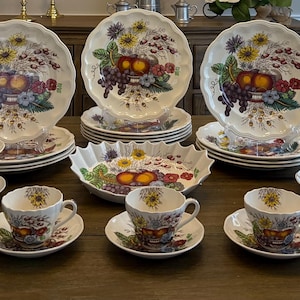 Reynolds by SPODE, Fruit & Floral pattern