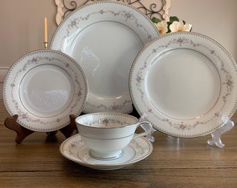 Noritake Fairmont 5 Piece Place Setting X 4 Fine China 20 Pieces