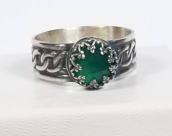 Green Onyx Ring, Ready To Ship in Size 9 Celtic Syle Jewelry, Statement Ring, Oxidized Sterling Silver Band, Green Stone Ring, Gemstone Ring