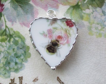 Vintage Broken China ~ Beautiful Bumble Bee  ~ Heart Pendant ~ Roses ~ Apiary