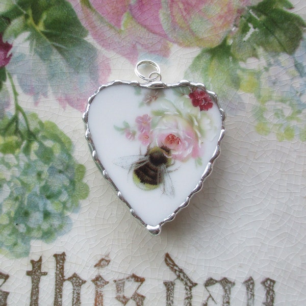 Vintage Broken China ~ Beautiful Bumble Bee  ~ Heart Pendant ~ Roses ~ Apiary