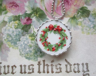 Vintage Shabby Broken China Christmas Wreath Pendant ~ Red Berries ~ Bow