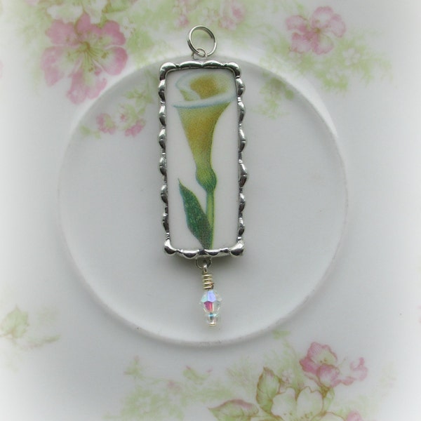 Vintage - Recycled Broken China - Single Lily - Pendant -
