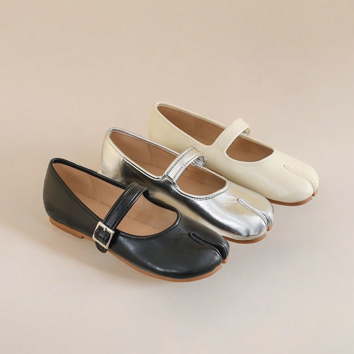 Silver Soft Leather Mary Jane Flat Fake Split-Toe Tabi main image 0