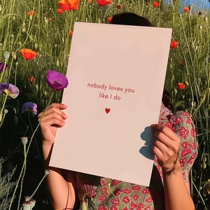 Niemand houdt van je zoals ik / grote liefde genegenheid afdrukbare muurkunst | Direct cadeau voor vriendin vriend echtgenoot vrouw typografie print