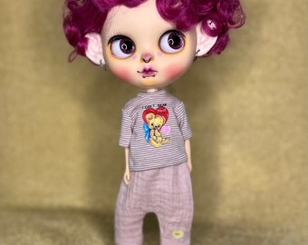 Anti-Valentine’s t-shirt and lounge pants for Blythe