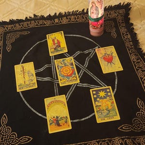 Tarot Readings / Lecturas de Tarot