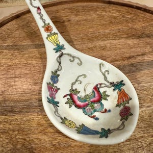 Vintage Chinese Porcelain Soup Spoon: Hand-Painted Famille Rose Floral