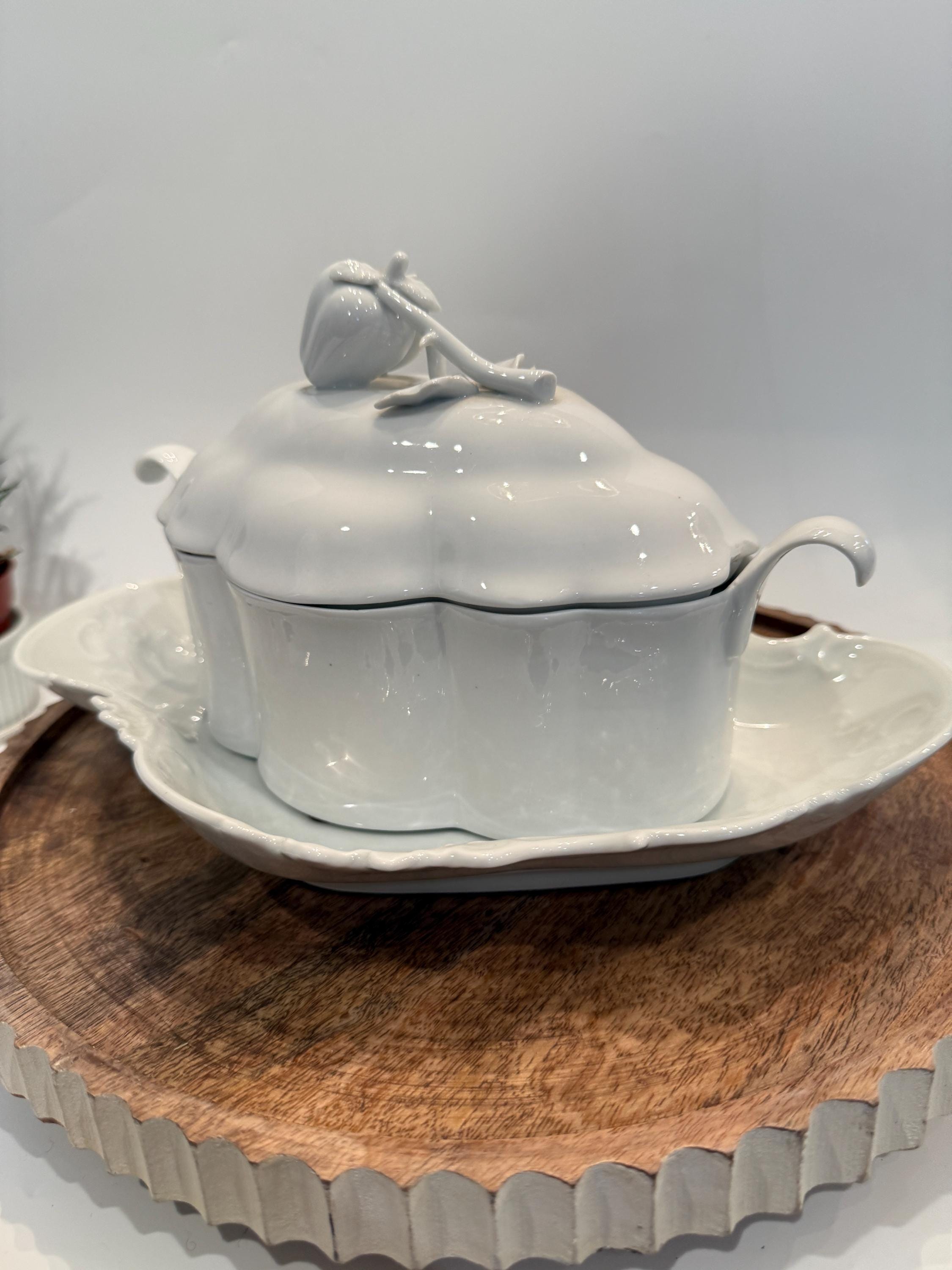 Giraud Limoges Porcelain Tureen: Pepper Lid & Scalloped Plate