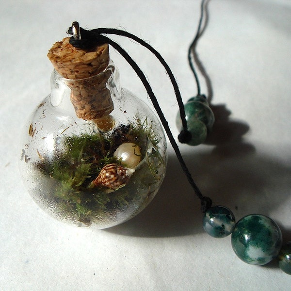 SALE! Live Moss with Pearl and Moss Agate Orb Mini Terrarium Necklace