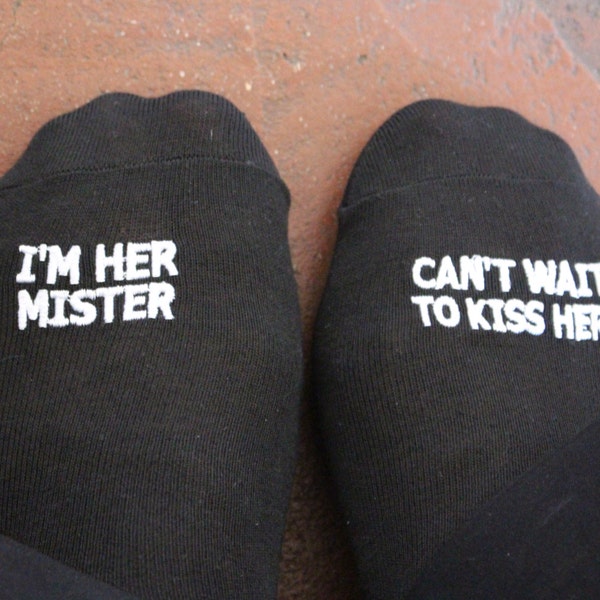 Embroidered Grooms Socks  "I'm her mister can't wait to kiss her" Wedding Gift Idea, Mens Wedding Socks Gift from Bride Groom Wedding Funny