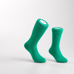 David&#39;s Bridal match EMERALD  specialty color youth socks