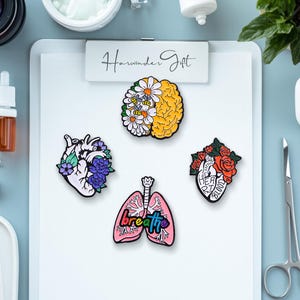 Brain, Heart, Lungs Anatomy Enamel Pin / Human Organs Medical Pin Badge / Science Lover Accessories / Gift for Doctor Nurse