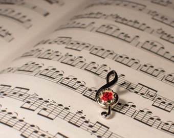 Petit Point Vintage Silver Treble Clef Pin with Red Rose