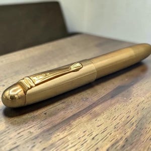 Handgemaakte messing vulpen gepersonaliseerde gegraveerde kalligrafie cadeau aangepaste pen afbeelding 2