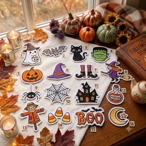 Może przedstawiać: Kolekcja szesnastu haftowanych naszywek z motywem Halloween, przedstawiająca ducha, nietoperza, czarnego kota, potwora Frankensteina, dynię, kapelusz czarownicy, pasiaste pończochy, czarownicę, pająka, pajęczynę, nawiedzony dom, butelkę z trucizną, stracha na wróble, cukierki, napis BOO oraz półksiężyc.