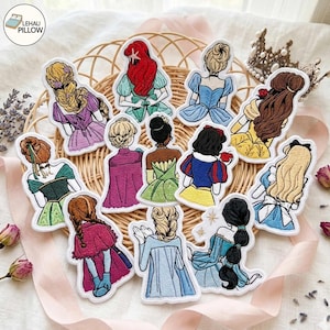Parche bordado personalizado de personajes de princesas, insignia de vacaciones en parque temático para sombreros y mochilas, parche termoadhesivo de castillo de tierra mágica, regalo de cumpleaños