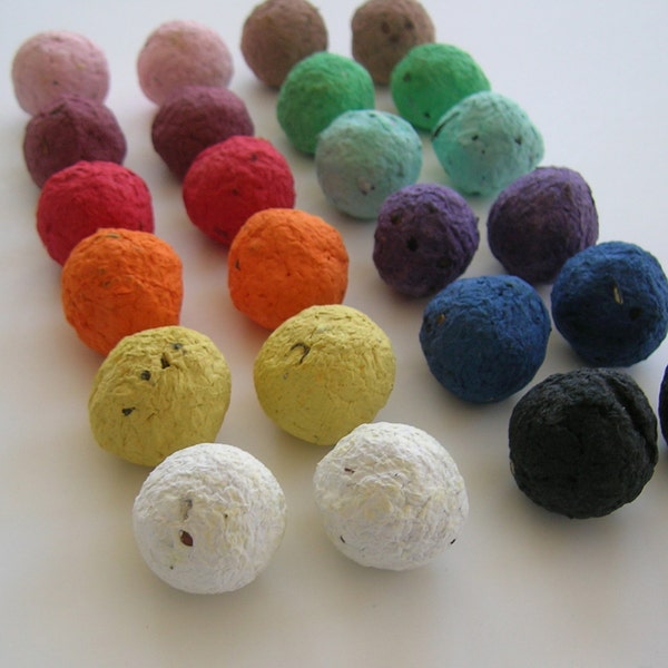 Seed Bombs - Every color in the rainbow - Plantable paper balls made of recycled paper & flower seeds - Ecofriendly spring wedding favor