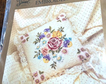 Vintage 1990s Candlewicking Embroidery Kit Candamar Designs - Daisies & Roses Pillow - #80225 - Sealed Kit