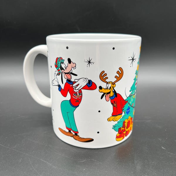 Vintage Disney Mickey & Friends Christmas Holiday 24oz Large Ceramic Coffee Mug Zrike Brand