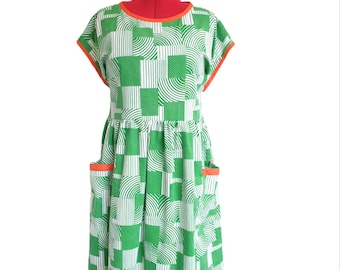 Vestido estilo blusón retro hecho a medida, confeccionado artesanalmente para que te quede perfecto. Todas las tallas son bienvenidas.