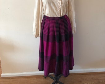 Purple Black Plaid Skirt Vintage 1970s Wool blend midi Skirt Magenta sz M