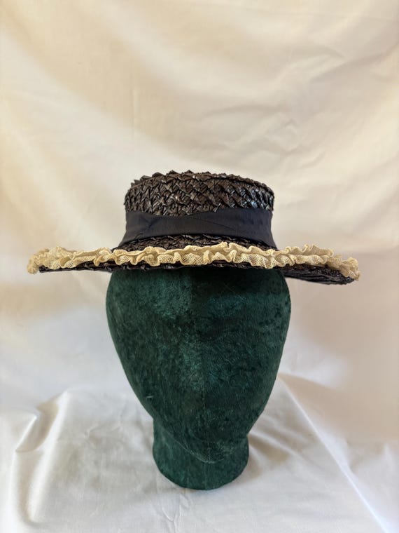 1940s Navy Blue Straw Boater Hat: White Ruffle Tr… - image 1