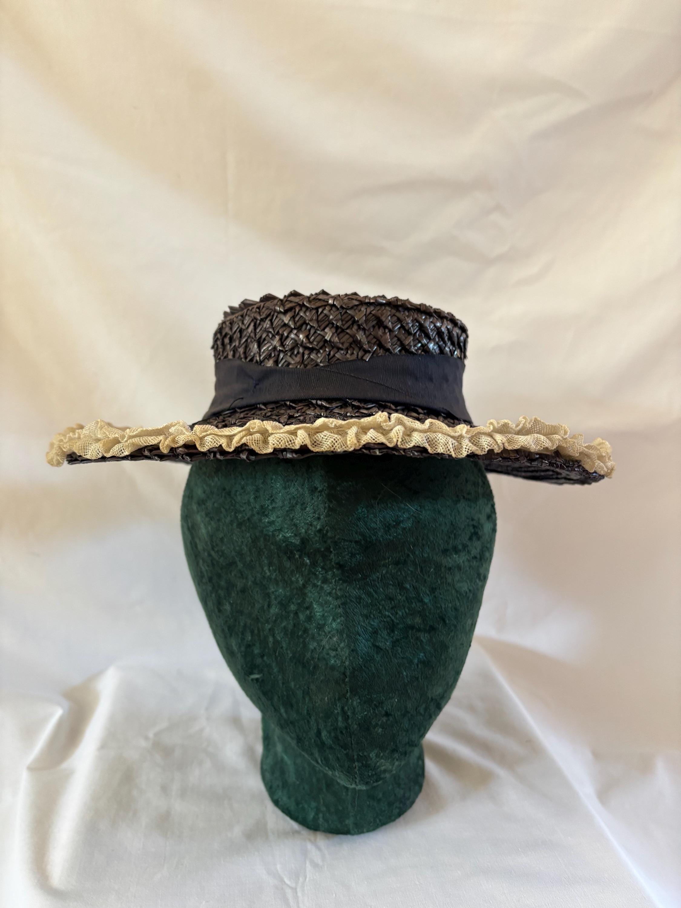 PRECIOUS FRENCH 1930s BLACK STRAW MILITARY STYLE CAP + STUNNING BAKELITE BROOCH She Had That Look About Her - Vintage 1930s 1940s Classic  main image 3