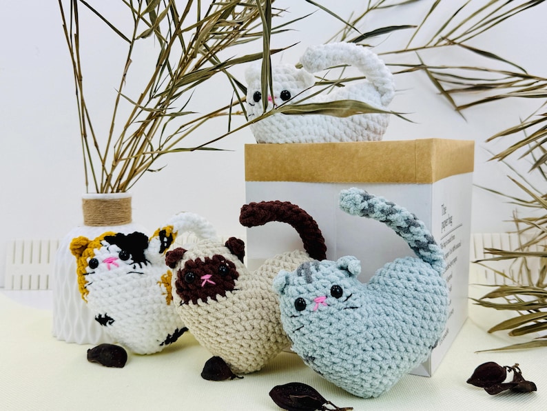 Cute Valentine hearts crochet pattern for decorations