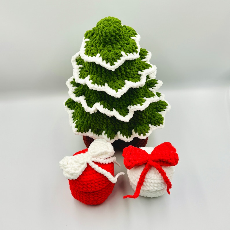 Unique and fun crochet Christmas gift pattern