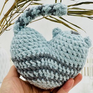 No-sew Valentine hearts and cat amigurumi pattern