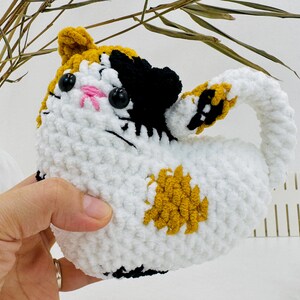 Easy-to-follow Valentine crochet pattern for gifting
