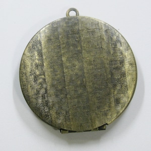 1 Antiqued Brass Textured Round locket Pendant 106L