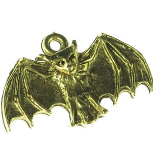 6 Antique Gold Bat Pewter Charm Jewelry Findings H02