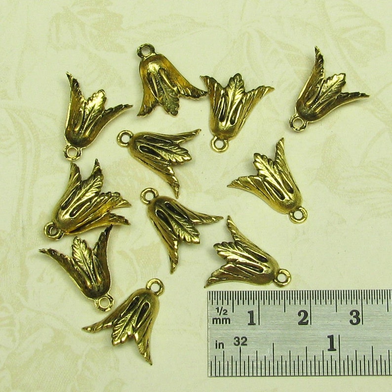 12 Antique Gold Leaf Charms Drops Jewelry Findings 669 image 2