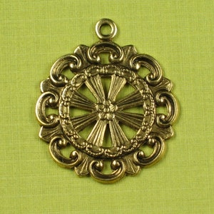 6 Gold Brass Filigree Pendent Drop Jewelry Findings 342