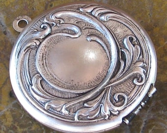 Locket Pendant  Antiqued Silver Color Twilight Renesmee Cullen locket - 1 Piece -  989