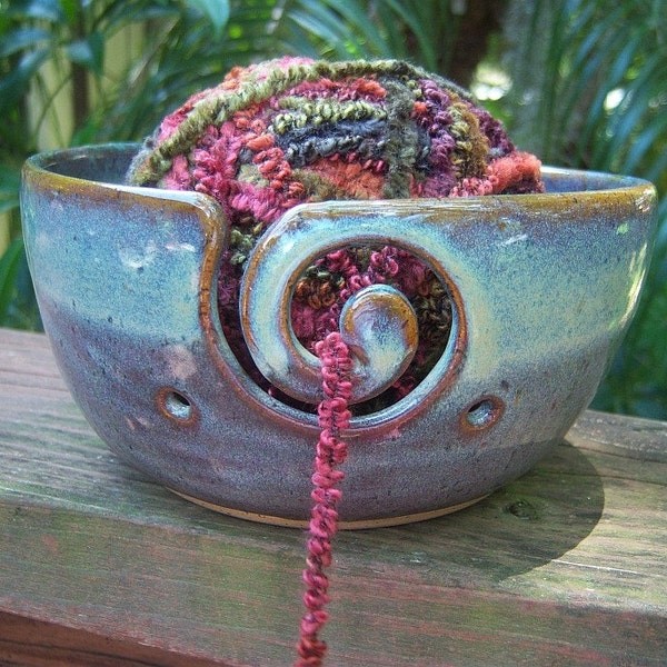 Fog Yarn Bowl - Spiral with 2 holes