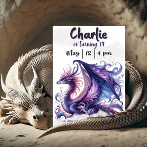 Convite de aniversário de dragão roxo fantasia, modelo de convite de dragão, cartão de aniversário de dragão, canva, convite